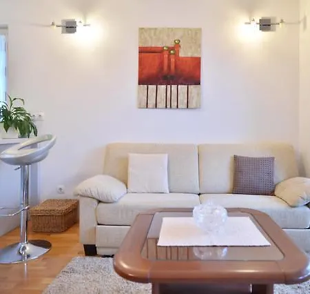 Apartment Lazaneo *