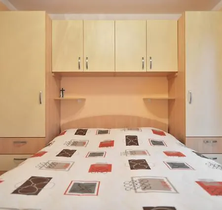 Apartment Lazaneo *