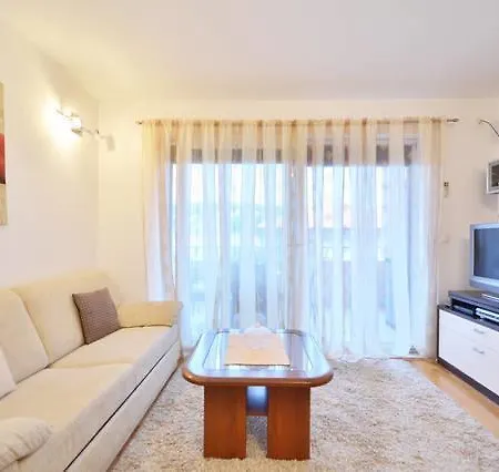 Apartment Lazaneo Jelsa (Hvar)